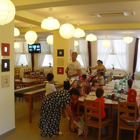 Hotel Astra Braşov Extérieur photo