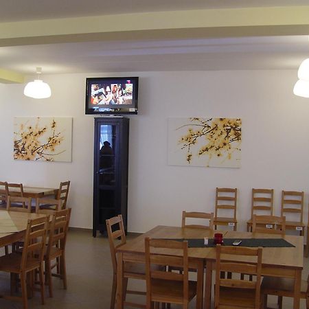 Hotel Astra Braşov Extérieur photo