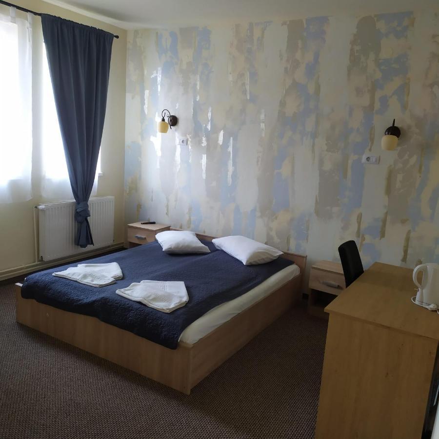 Hotel Astra Braşov Extérieur photo