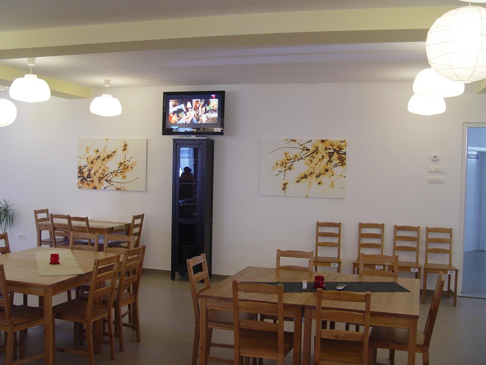 Hotel Astra Braşov Extérieur photo