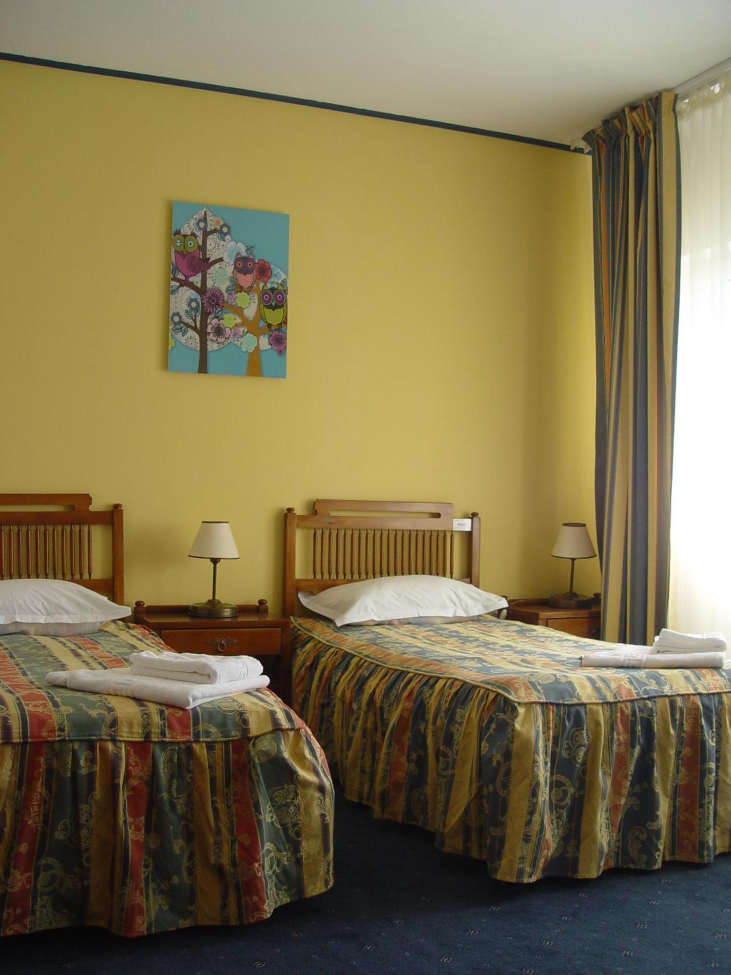 Hotel Astra Braşov Extérieur photo